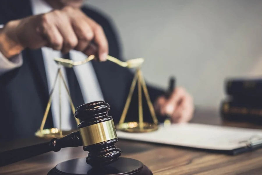 Business Litigation Attorney